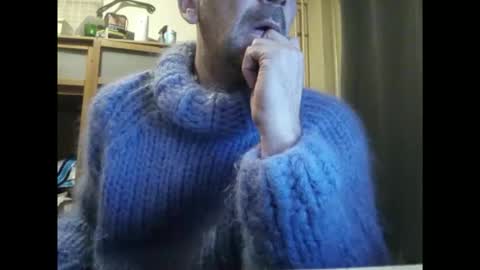 Snapshot of sweaterboy666 chatting on December 2025 03:12:01 AM sweaterboy666 online show from December 2025 03:12:01 AM