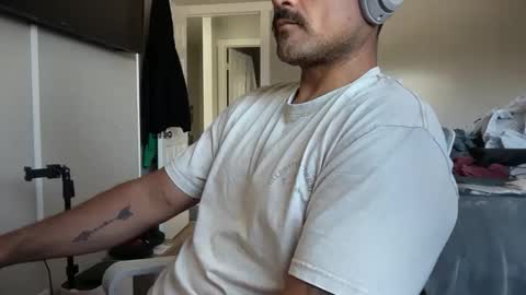 SweatinSD online show from April 2026 10:57:02 PM