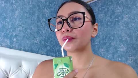 Snapshot of sweeet_amy chatting on December 2024 11:59:02 PM Amy IG sweeet amy0 online show from December 2024 11:59:02 PM