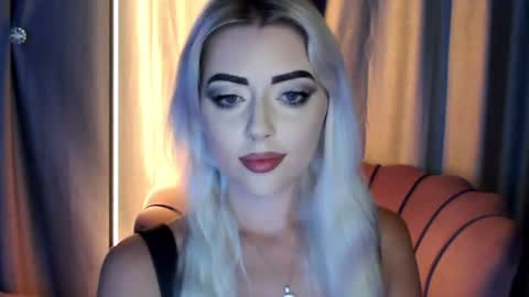 Snapshot of sweeet_angelll chatting on July 2026 01:01:01 AM sweeet angelll online show from July 2026 01:01:01 AM