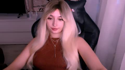 Kate online show from October 2025 01:06:02 AM