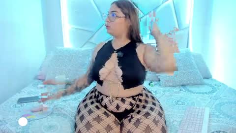 Nikki model independent online show from April 2026 12:30:02 AM