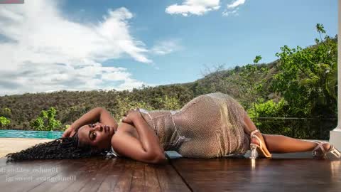 Snapshot of sweer_oshun chatting on December 2024 01:03:02 PM Evangeline online show from December 2024 01:03:02 PM