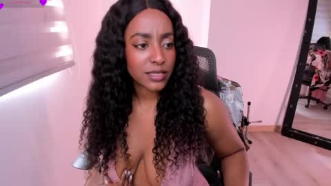 Snapshot of sweer_oshun chatting on May 2026 07:19:01 PM Evangeline online show from May 2026 07:19:01 PM