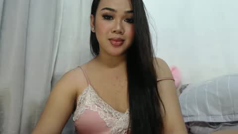 Snapshot of sweet18_jasmine chatting on December 2024 02:45:01 PM sweet18_jasmine online show from December 2024 02:45:01 PM
