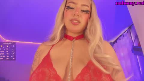 Snapshot of sweet1milk chatting on May 2026 03:06:02 PM Nahomy online show from May 2026 03:06:02 PM