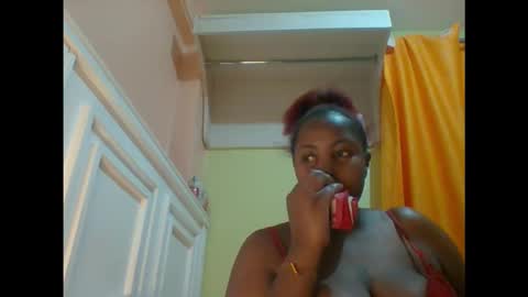 sweet52537 online show from November 2025 09:47:01 PM