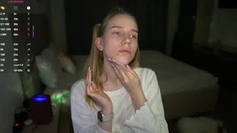 Michelle online show from November 2025 09:06:01 PM