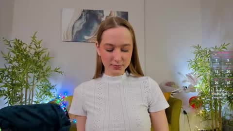 Monica  GTM 3MoTuWeFrSa 500pm-1000pm  online show from February 2026 01:04:02 AM