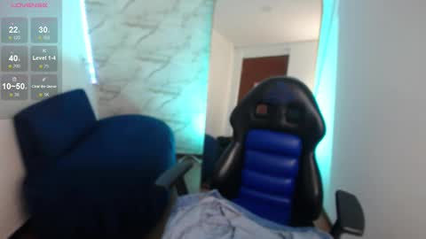 Snapshot of sweet_alice_m chatting on October 2025 01:52:02 PM Alice online show from October 2025 01:52:02 PM