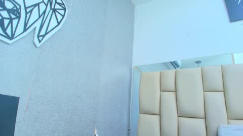 Amye  online show from September 2025 07:15:02 PM