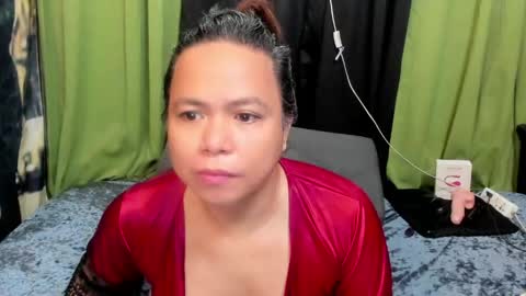 izza  izzasweet online show from May 2026 12:27:02 AM