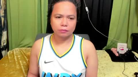 izza  izzasweet online show from May 2026 01:00:01 AM