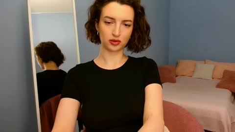 Snapshot of sweet_baby_miranda_ chatting on January 2025 02:06:01 AM Miranda online show from January 2025 02:06:01 AM