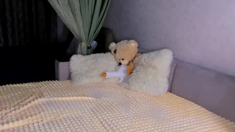 Alice online show from November 2025 03:58:02 PM