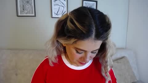 Bella Valery online show from November 2025 10:53:02 PM