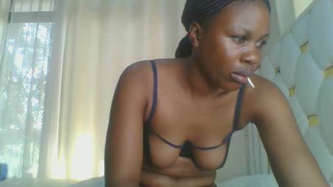 Snapshot of sweet_blackgal chatting on February 2025 11:21:01 AM Lavie online show from February 2025 11:21:01 AM