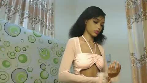 Snapshot of sweet_bobo chatting on February 2026 05:30:01 PM Ocean online show from February 2026 05:30:01 PM