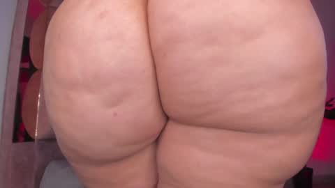 Chelsy  online show from April 2026 06:03:02 PM