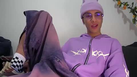 Snapshot of sweet_boy2224 chatting on February 2026 03:21:02 PM sweet_boy2224 online show from February 2026 03:21:02 PM