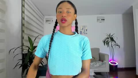 Snapshot of sweet_brunette88 chatting on January 2025 12:27:01 AM sweet_brunette88 online show from January 2025 12:27:01 AM