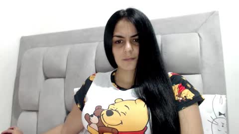 Snapshot of sweet_bunnyxx chatting on November 2025 03:53:02 AM dulce online show from November 2025 03:53:02 AM