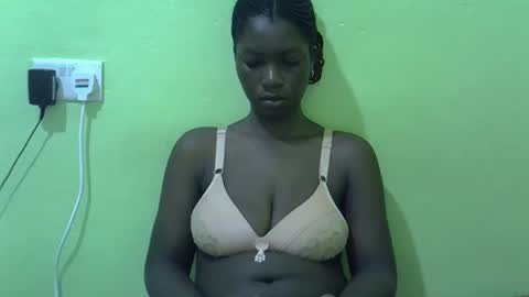 Snapshot of sweet_cherie1 chatting on April 2026 07:22:01 AM sweet_cherie1 online show from April 2026 07:22:01 AM