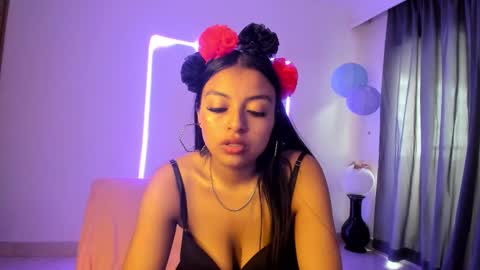 Canela online show from December 2025 07:30:02 PM