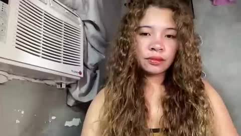 Snapshot of sweet_daisy04 chatting on April 2026 10:18:01 PM Daisy online show from April 2026 10:18:01 PM
