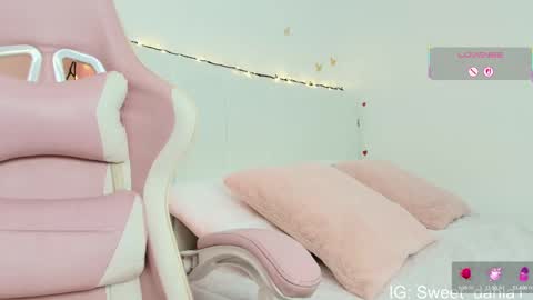 sweet_dania_ online show from October 2025 06:55:01 AM