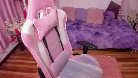 IM Dani online show from October 2025 09:35:02 PM