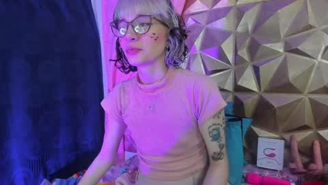  emmili  online show from December 2024 12:19:02 PM