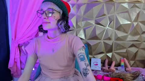  emmili  online show from December 2024 03:43:02 PM