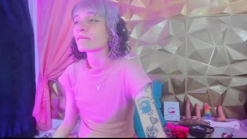  emmili  online show from January 2025 12:11:01 PM