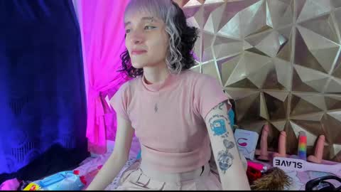  emmili  online show from January 2025 12:15:01 PM