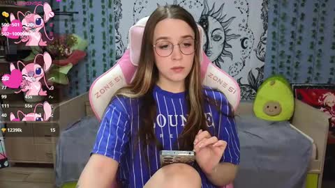 Alice online show from February 2025 04:00:02 AM