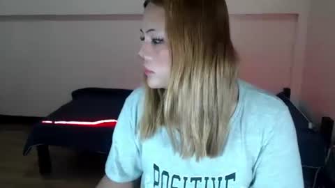 Snapshot of sweet_hard_queenxxx chatting on October 2025 08:48:01 AM sophia daisy online show from October 2025 08:48:01 AM