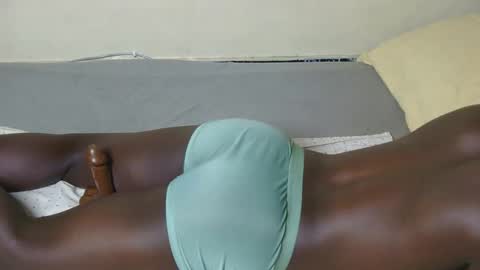 Snapshot of sweet_kambi chatting on October 2025 03:33:02 PM moha AND roy online show from October 2025 03:33:02 PM