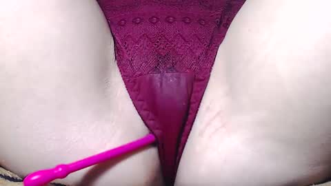 Snapshot of sweet_kitten25 chatting on February 2025 12:21:02 PM Kitten online show from February 2025 12:21:02 PM