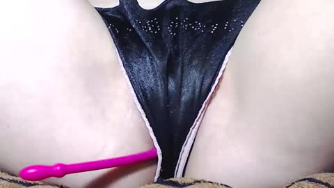 Snapshot of sweet_kitten25 chatting on February 2025 10:15:02 AM Kitten online show from February 2025 10:15:02 AM