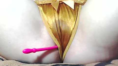 Kitten online show from May 2026 06:42:01 AM