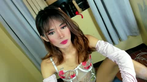 sweet_kyliexx online show from July 2026 01:18:02 AM