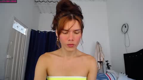 Lady online show from February 2025 03:20:02 PM