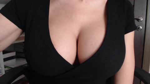 Jen online show from September 2025 07:13:02 AM