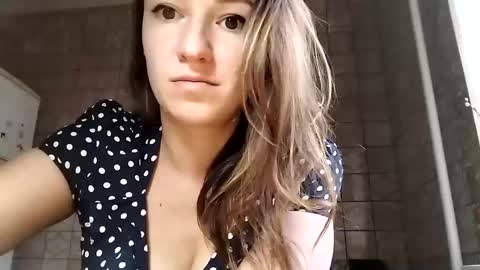 Anna online show from March 2025 05:44:02 AM