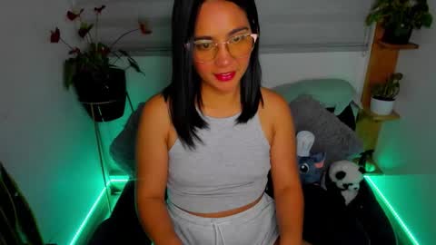 Snapshot of sweet_lina1 chatting on March 2026 01:52:02 AM Lina online show from March 2026 01:52:02 AM