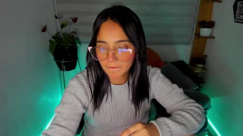 Snapshot of sweet_lina1 chatting on April 2026 12:28:01 AM Lina online show from April 2026 12:28:01 AM