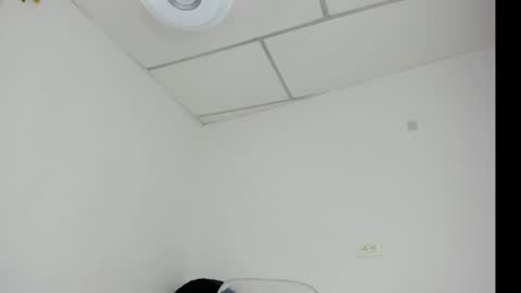 sweet_litle online show from April 2026 09:06:02 PM