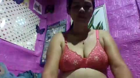 sweet_lyn2025 online show from May 2026 08:29:01 PM