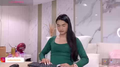 sweet_mafee online show from September 2025 12:43:02 AM